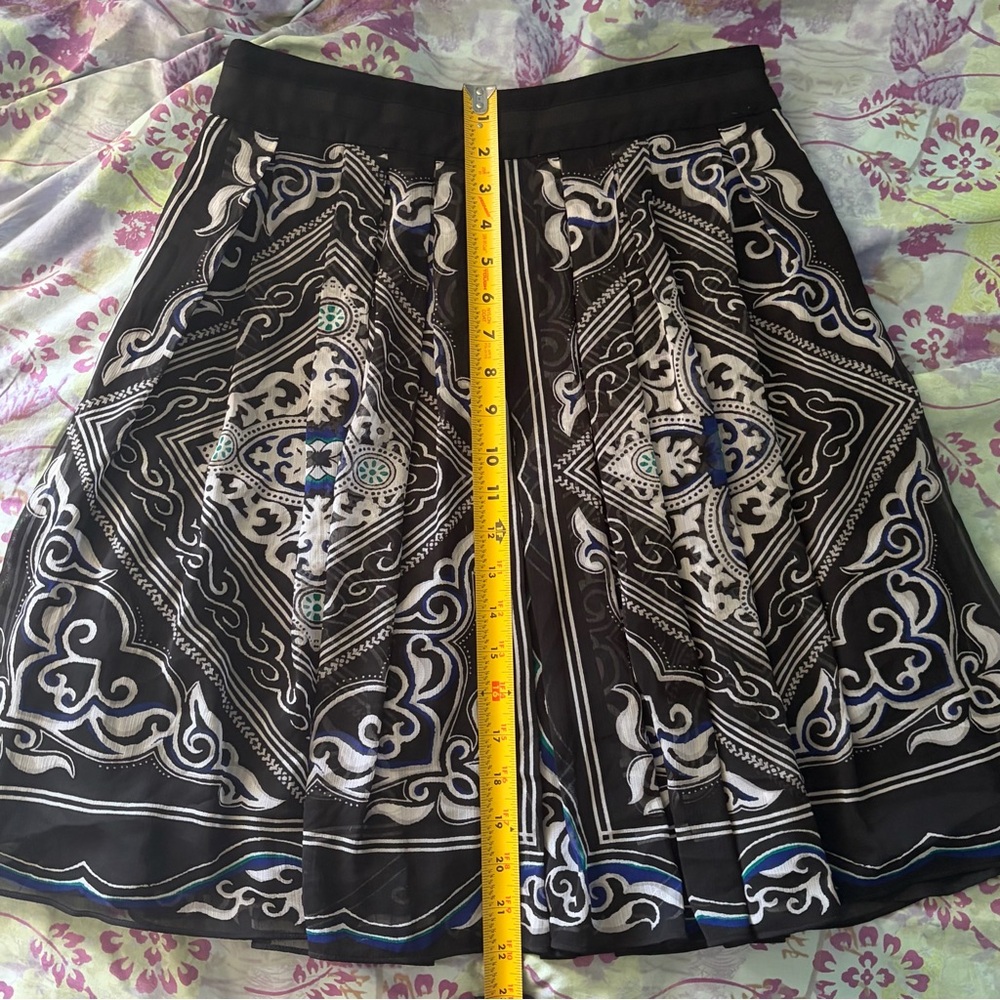 WHBM Black Paisley Skirt Size 6 White House Black Market - Picture 8 of 9